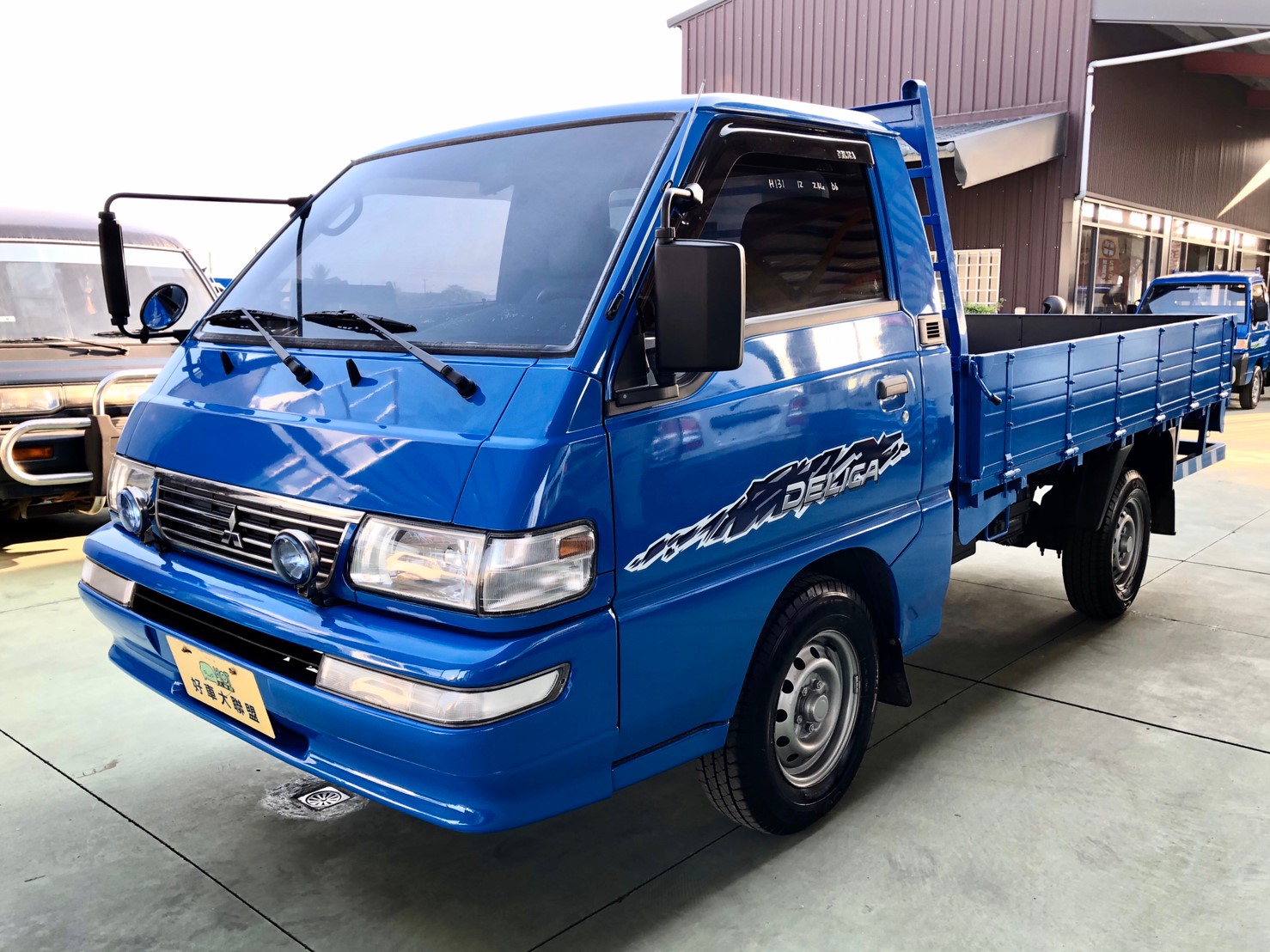 2012 Mitsubishi 三菱 商用車