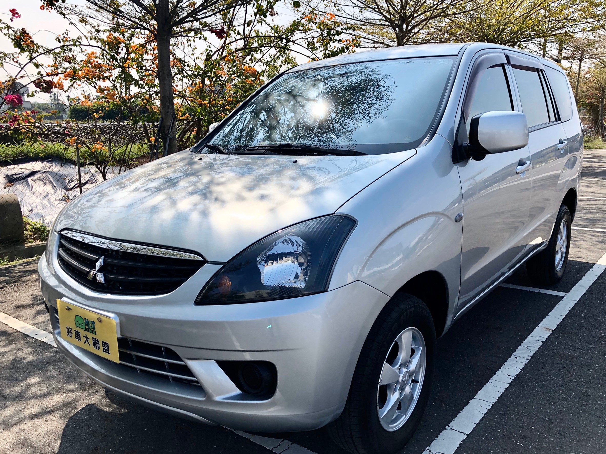 2012 Mitsubishi 三菱 Zinger