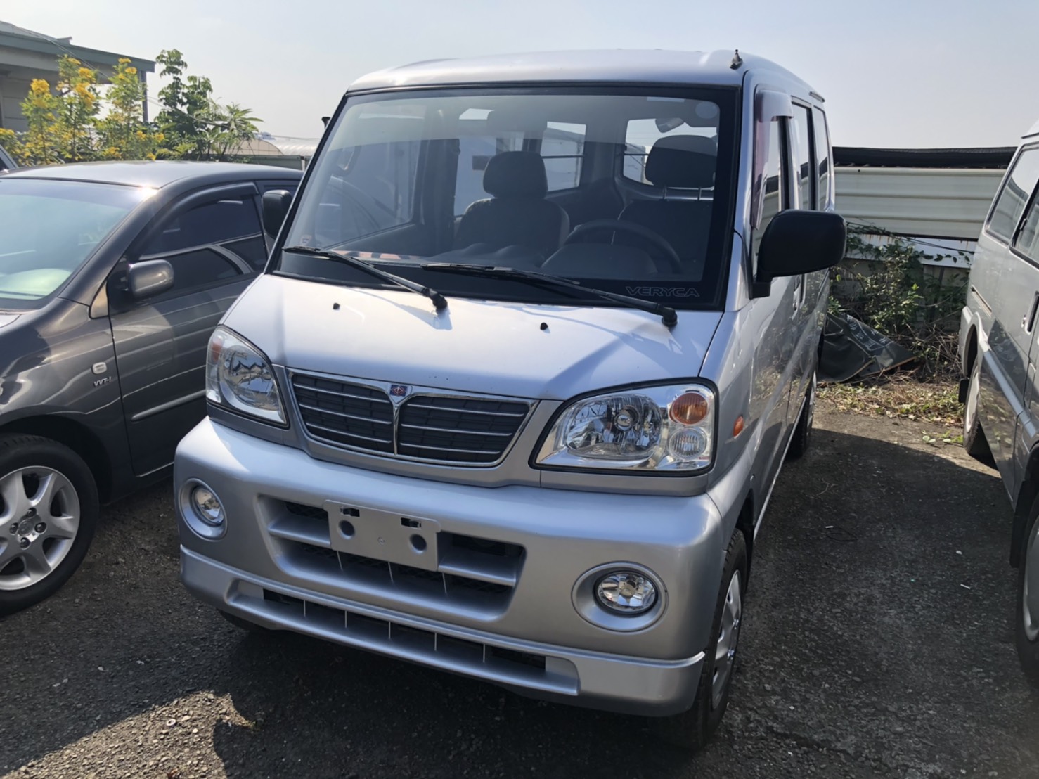 2009 Mitsubishi 三菱 商用車