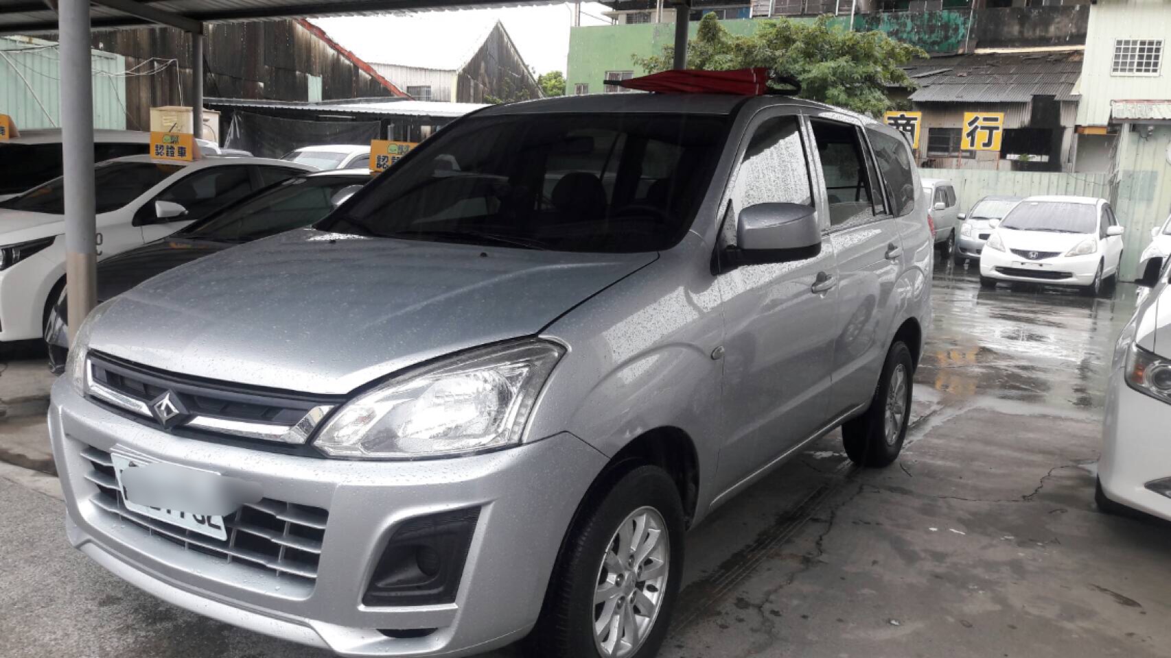 2015 Mitsubishi 三菱 Zinger