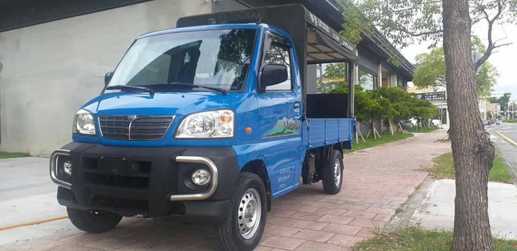 2005 Mitsubishi 三菱 商用車
