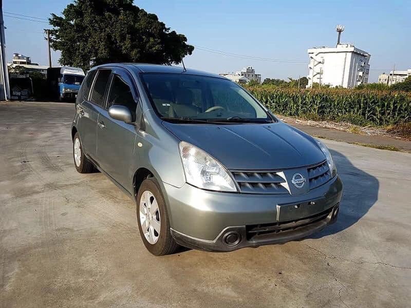 2010 Nissan 日產 Livina