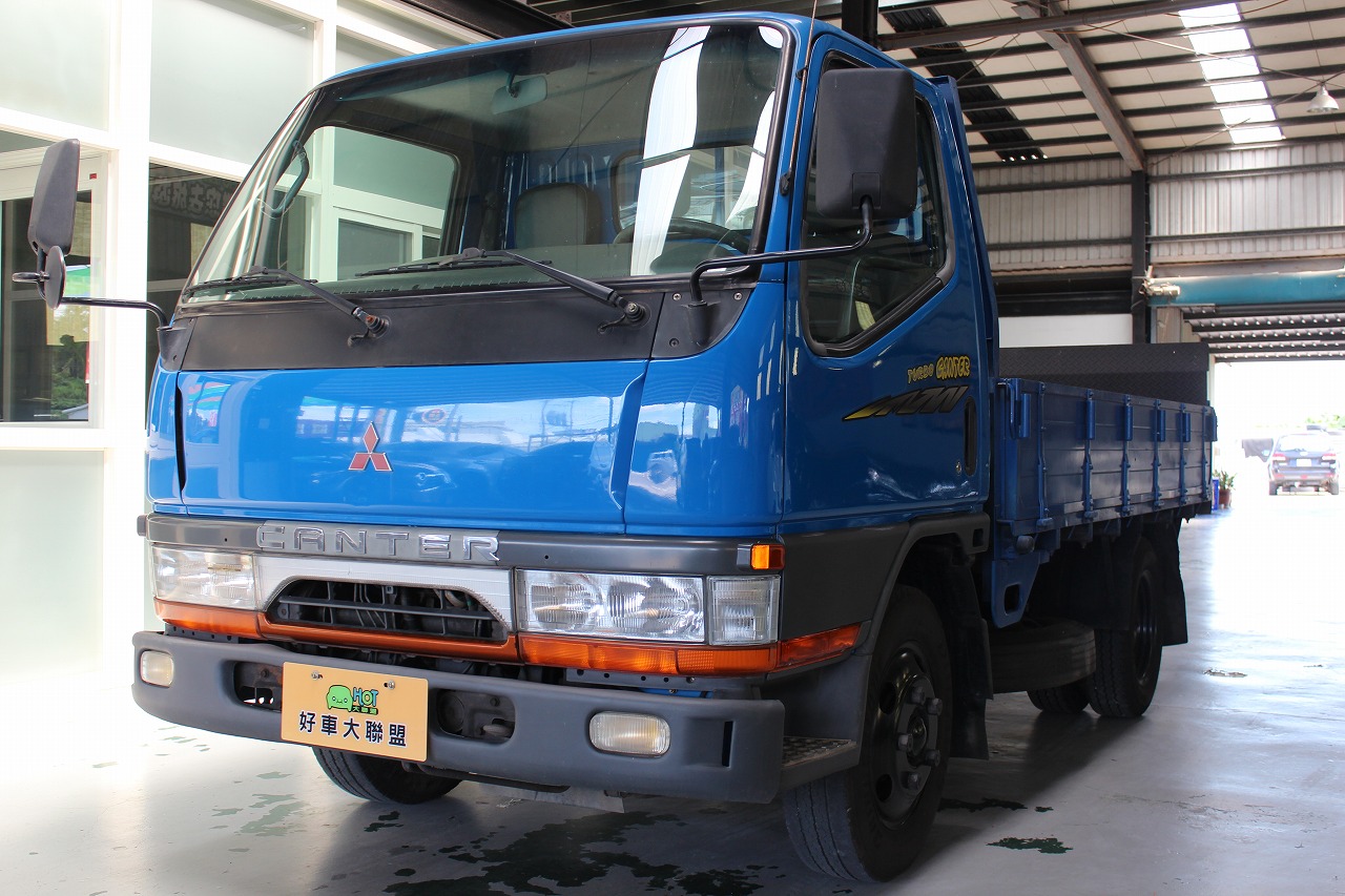 2002 Mitsubishi 商用車