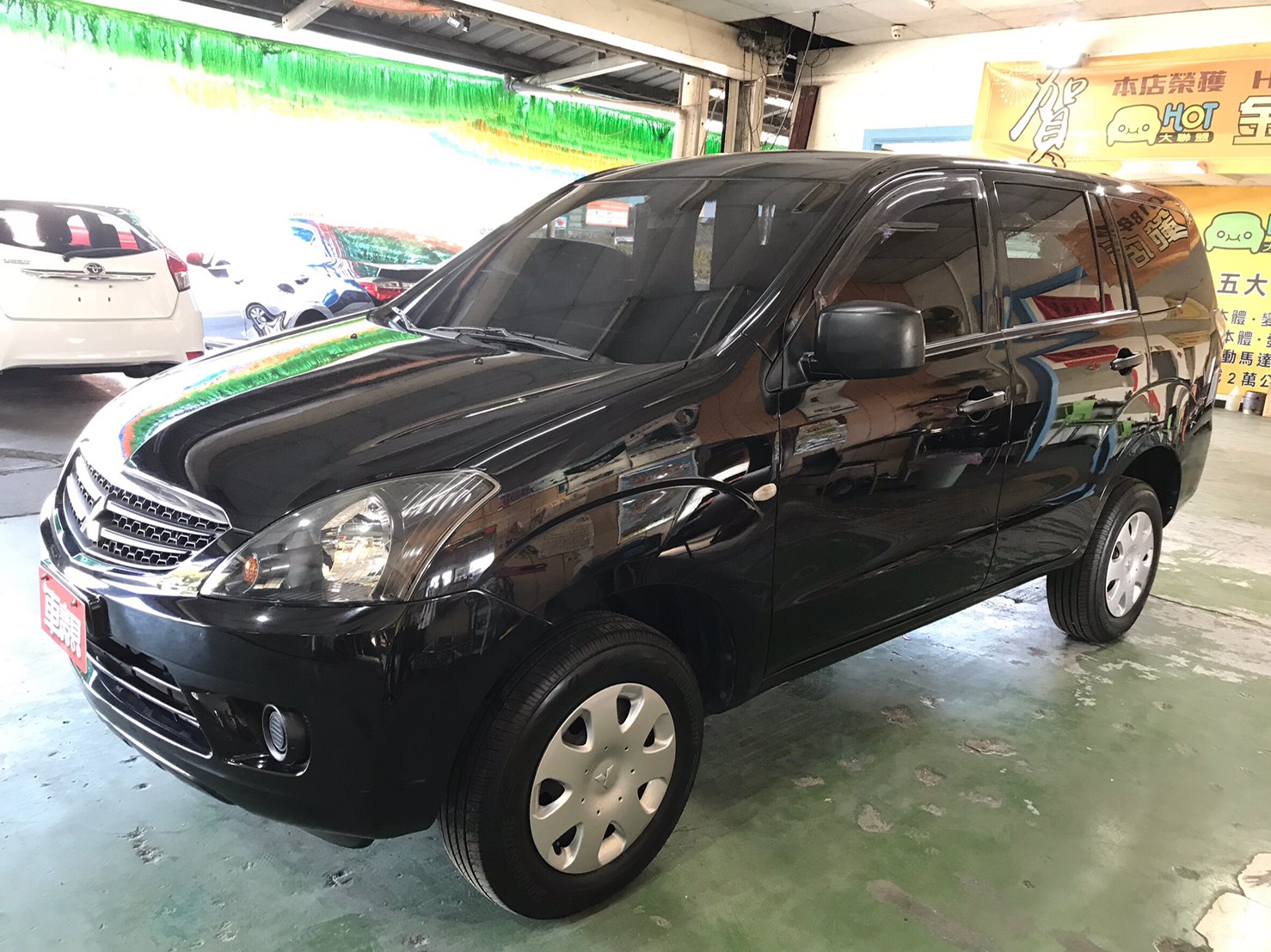 2014 Mitsubishi 三菱 Zinger