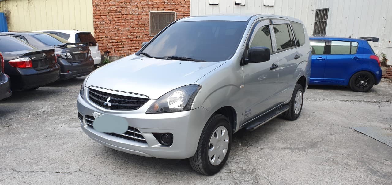 2015 Mitsubishi 三菱 Zinger