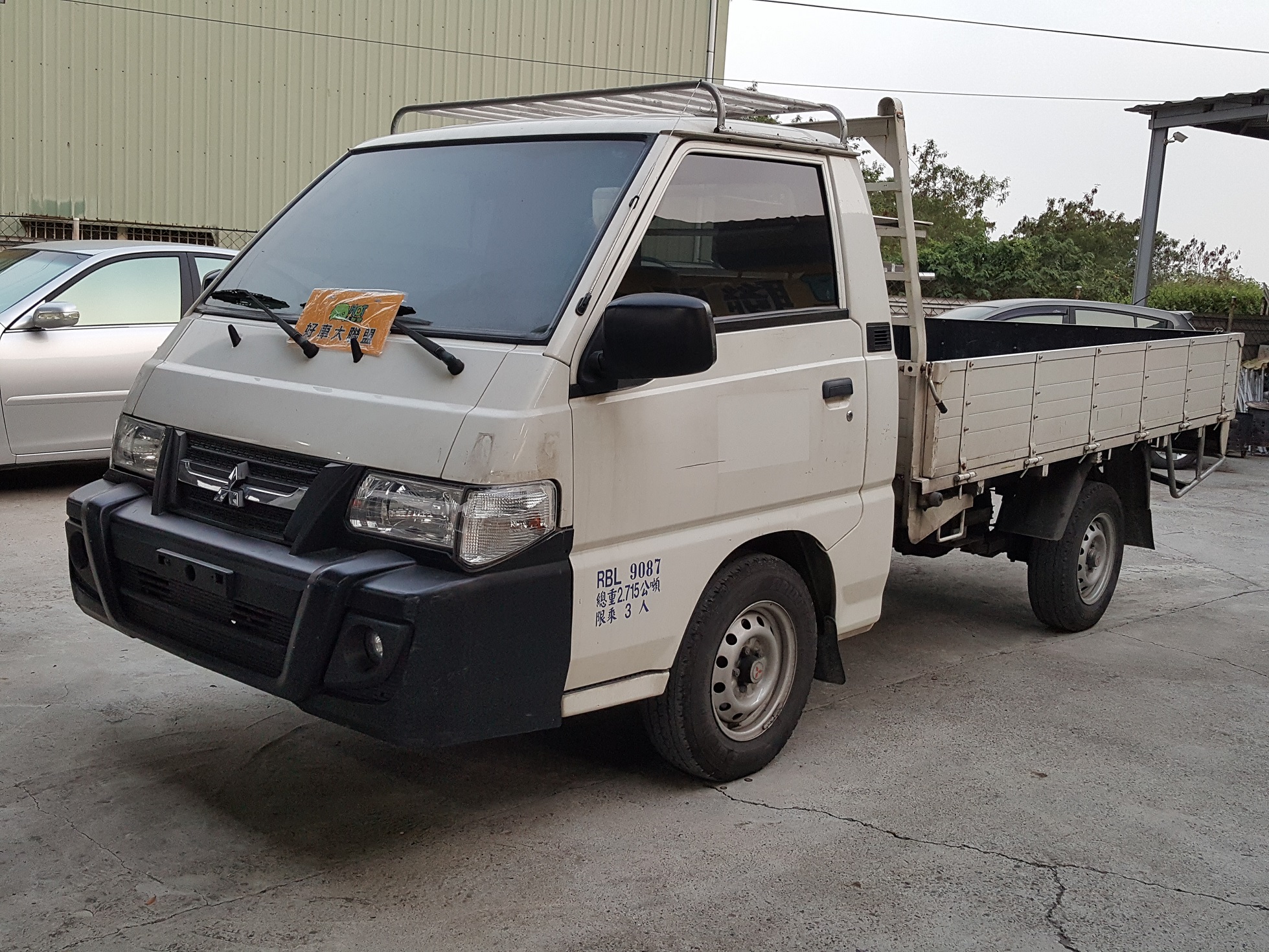 2016 Mitsubishi 三菱 商用車