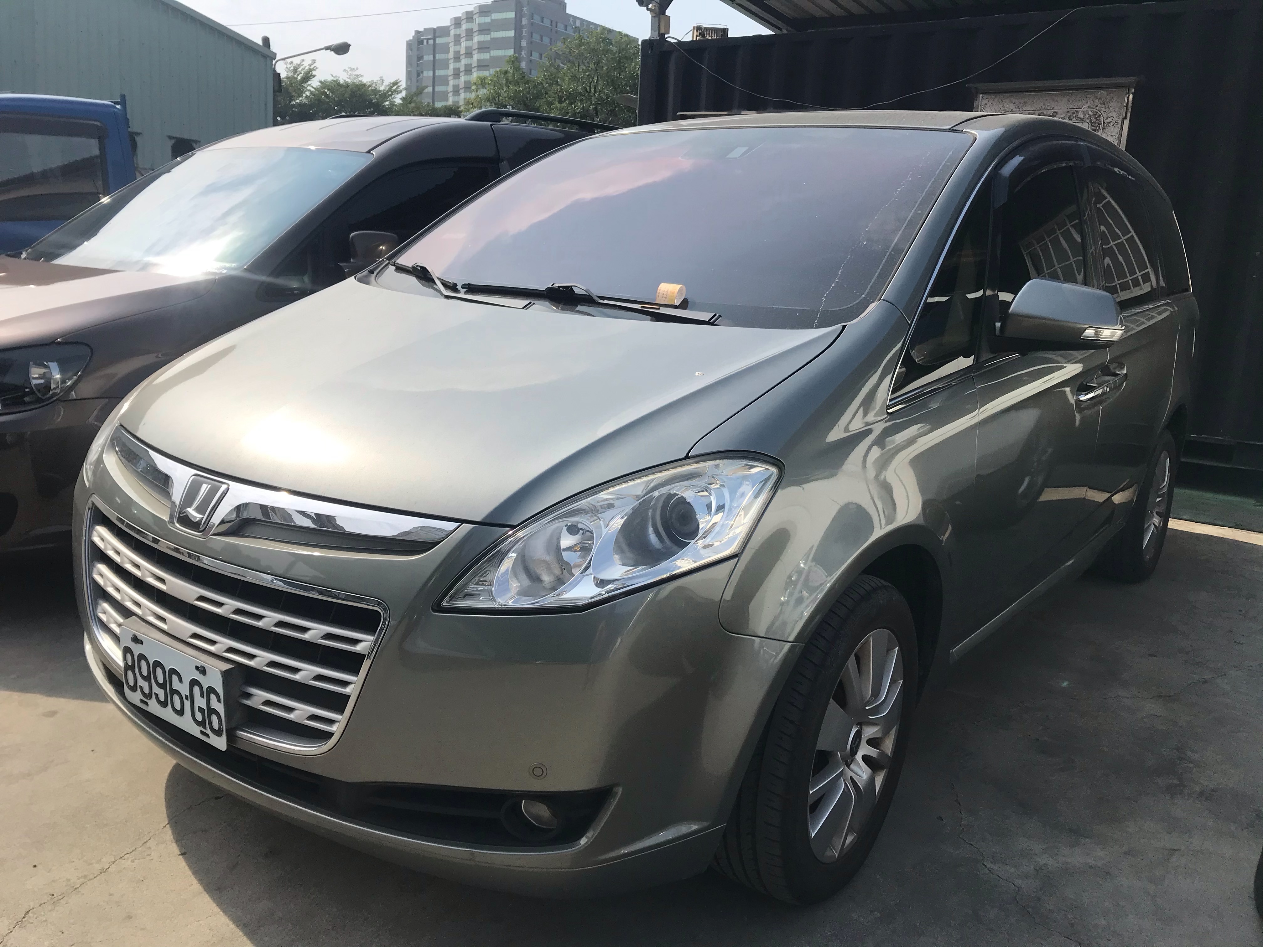 2011 Luxgen 7 mpv