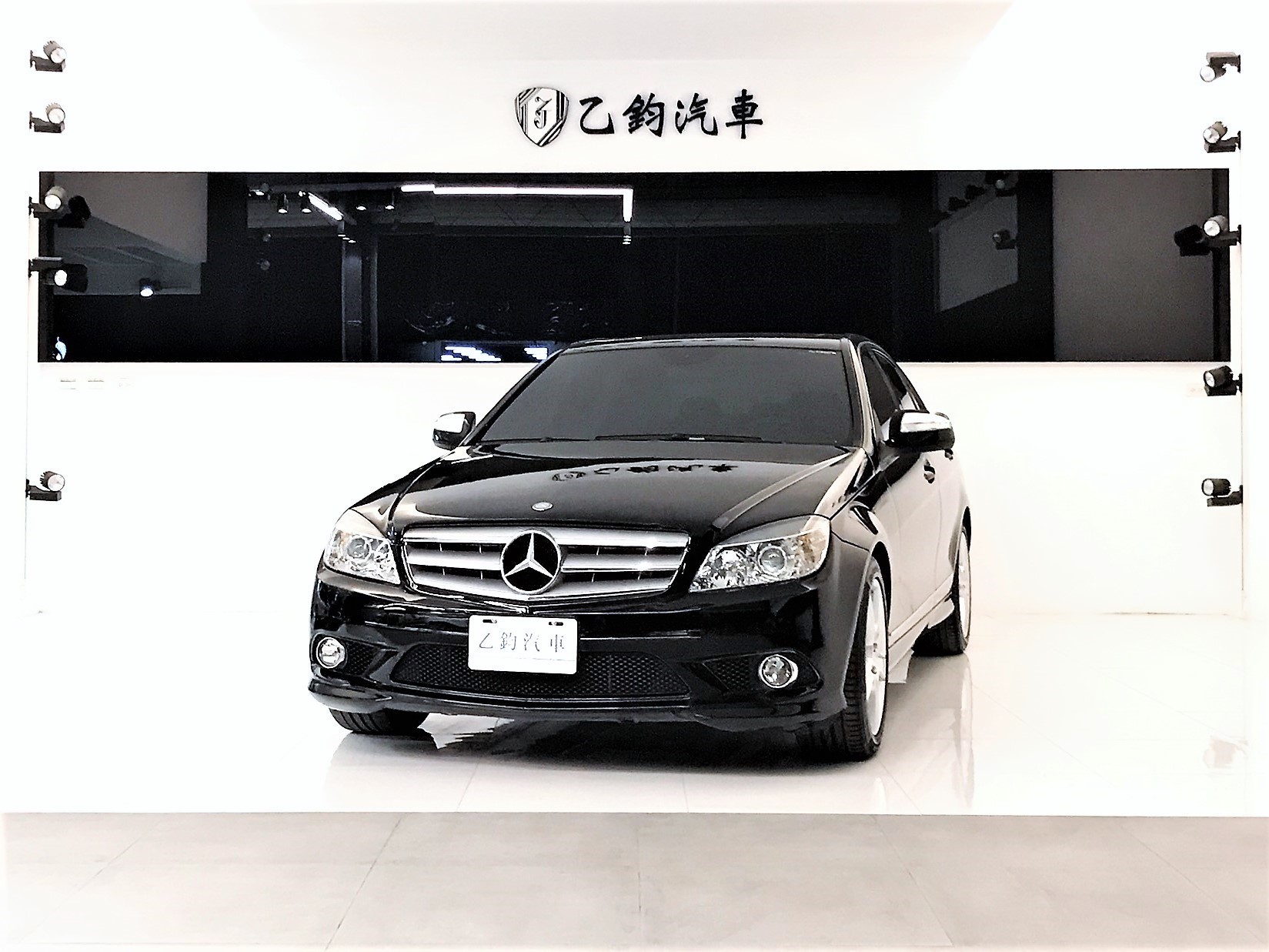 2008 M-benz C-class