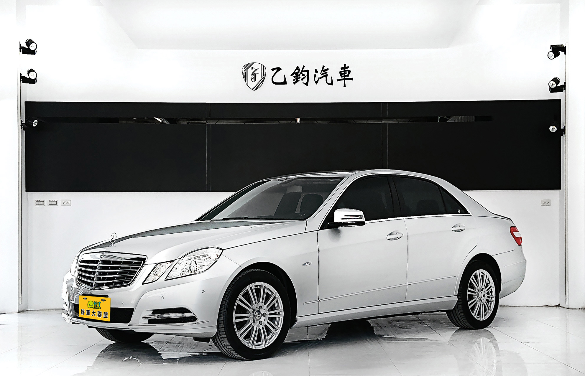 2011 M-Benz 賓士 E-class