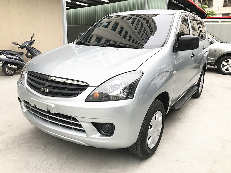 2012 Mitsubishi Zinger