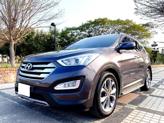 2014 Hyundai 現代 Santa fe