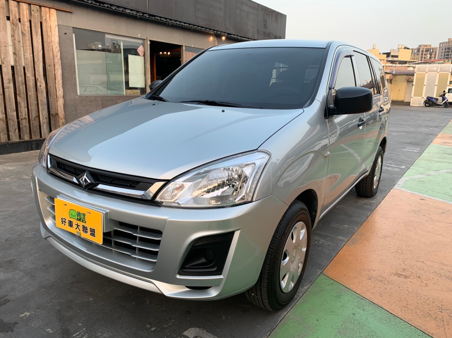 2017 Mitsubishi 三菱 Zinger