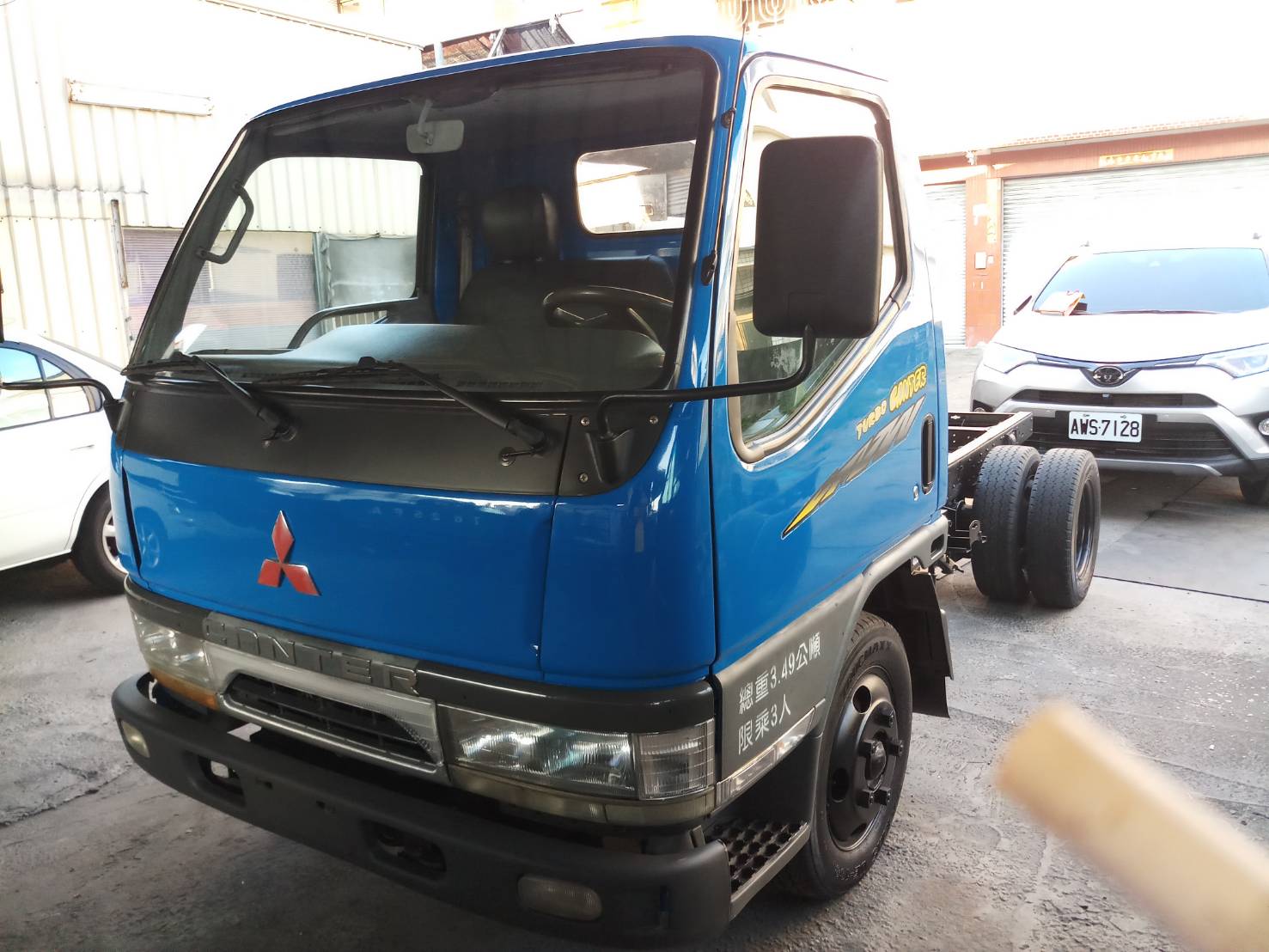 2004 Mitsubishi 商用車