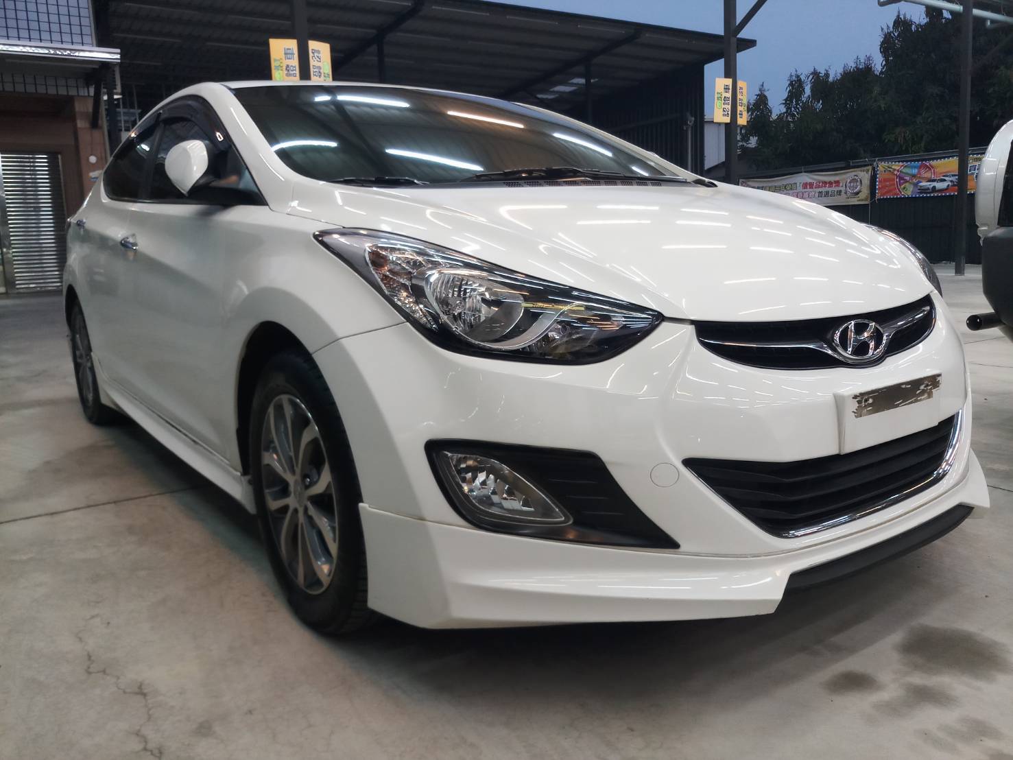2014 Hyundai 現代 Elantra