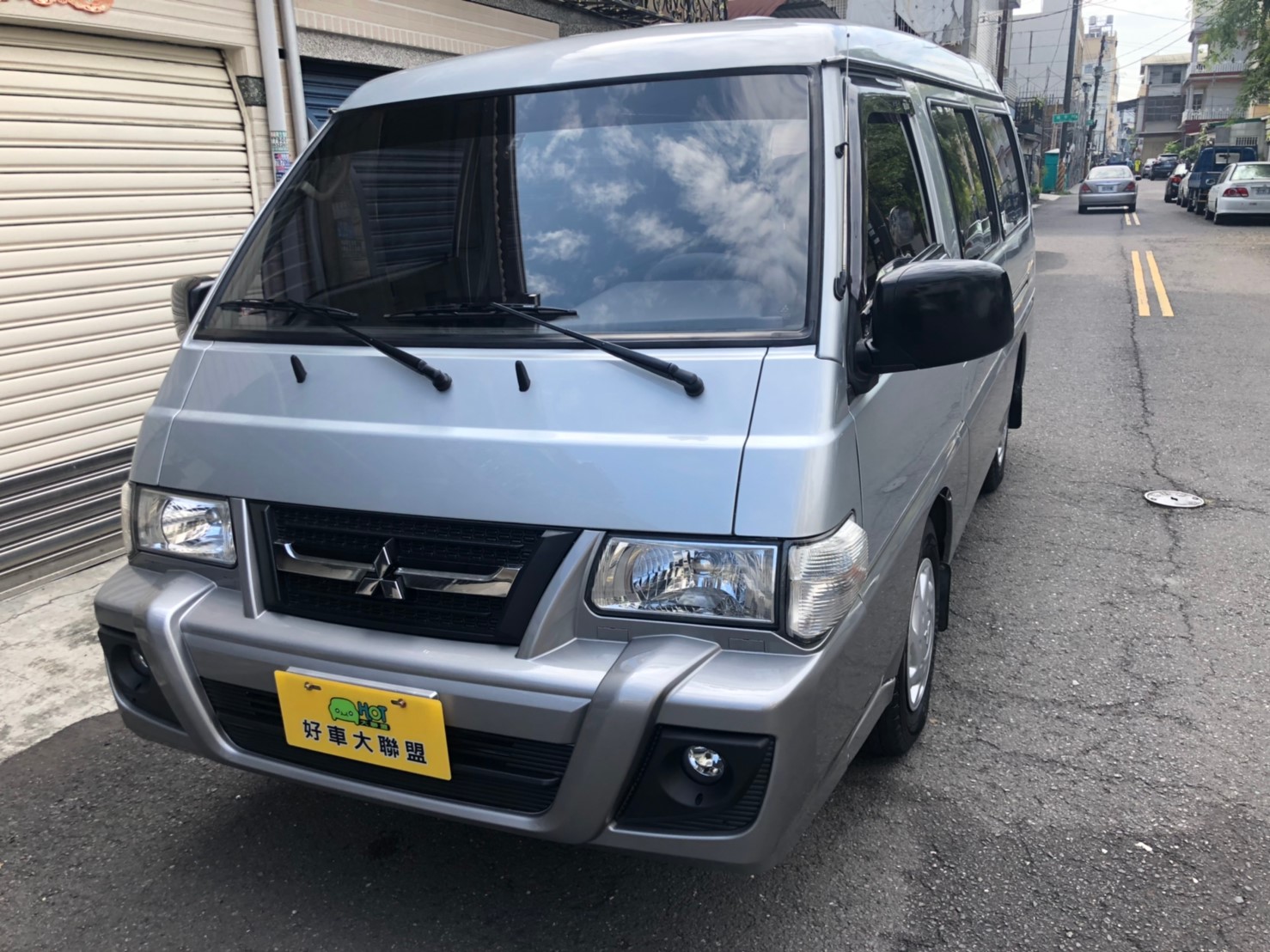 2014 Mitsubishi 三菱 商用車
