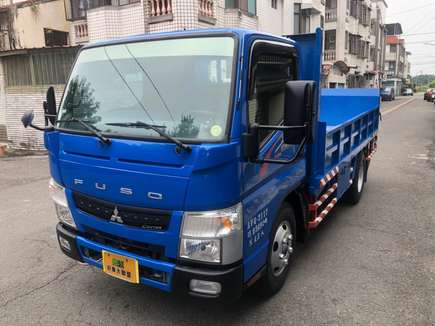 2017 Mitsubishi 三菱 商用車