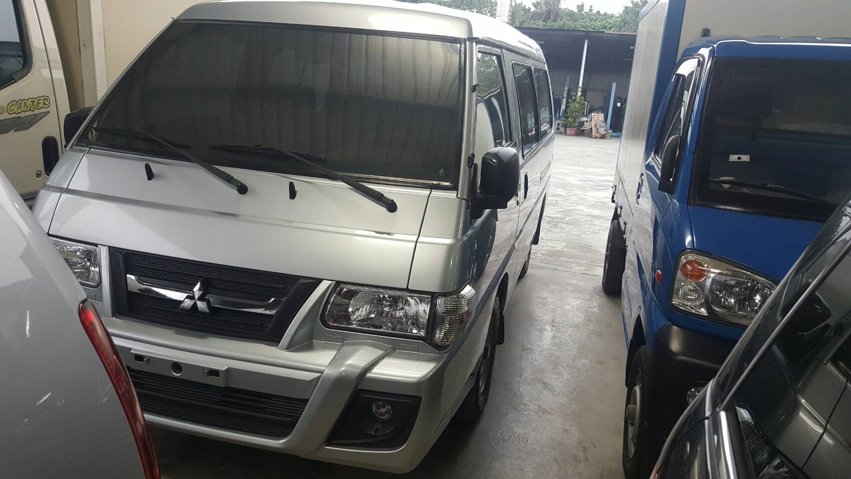 2015 Mitsubishi 商用車
