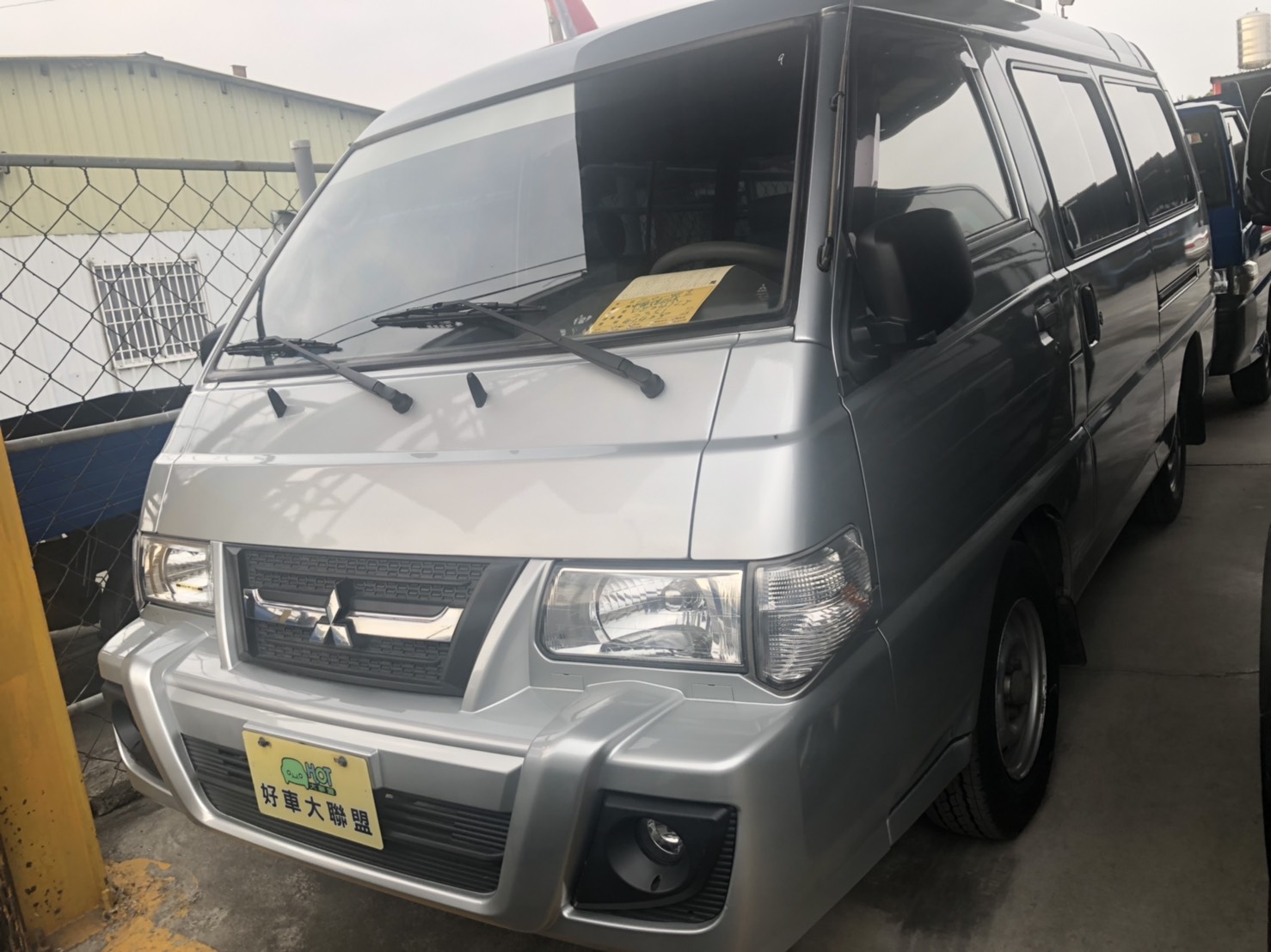 2014 Mitsubishi 三菱 商用車