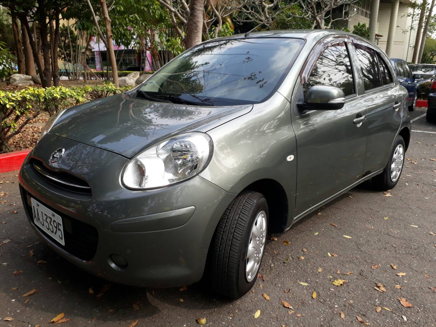 2013 Nissan March